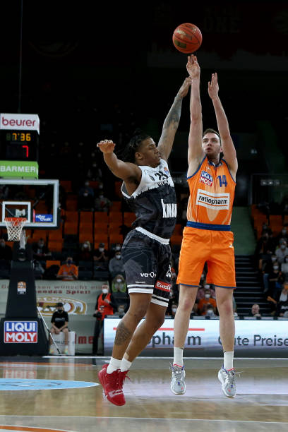 强对抗与阅 强对抗与阅